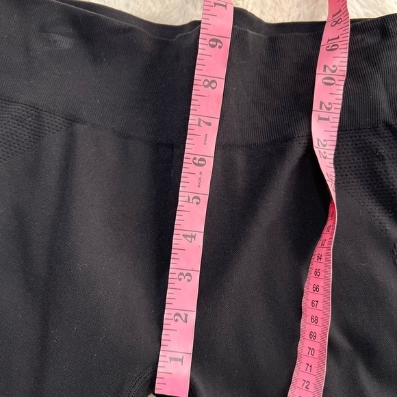Champion black capris leggings size medium - Picture 5 of 8